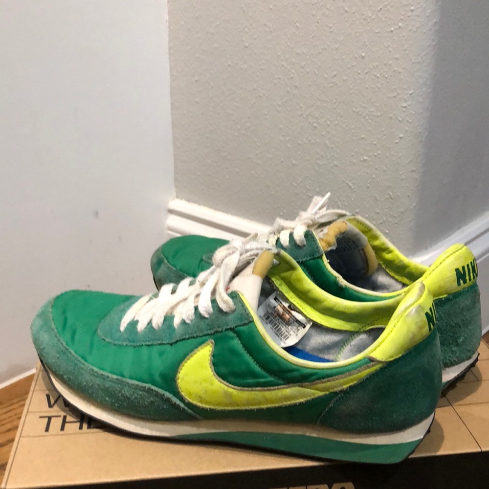 Nike Classic Waffle Old School Look
